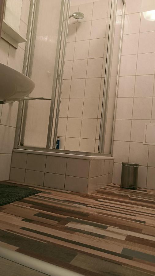 Gaeste- Und Ferienwohnung Glaeser Zwickau Bagian luar foto